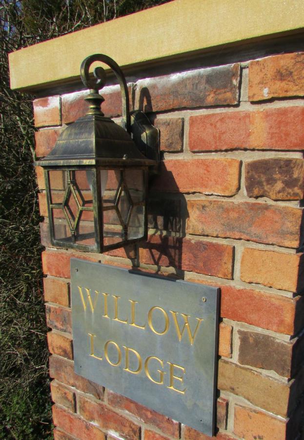 Poulton-le-Fylde Willow Lodge Hambleton מראה חיצוני תמונה